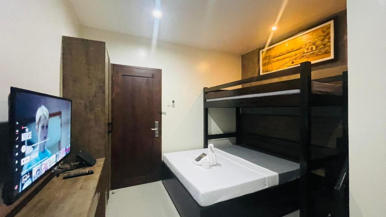 A&E Apartelle 바콜로드 외부 사진