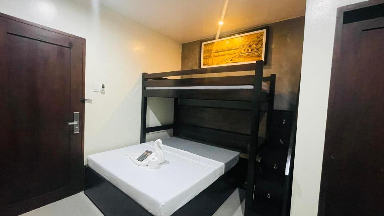 A&E Apartelle 바콜로드 외부 사진